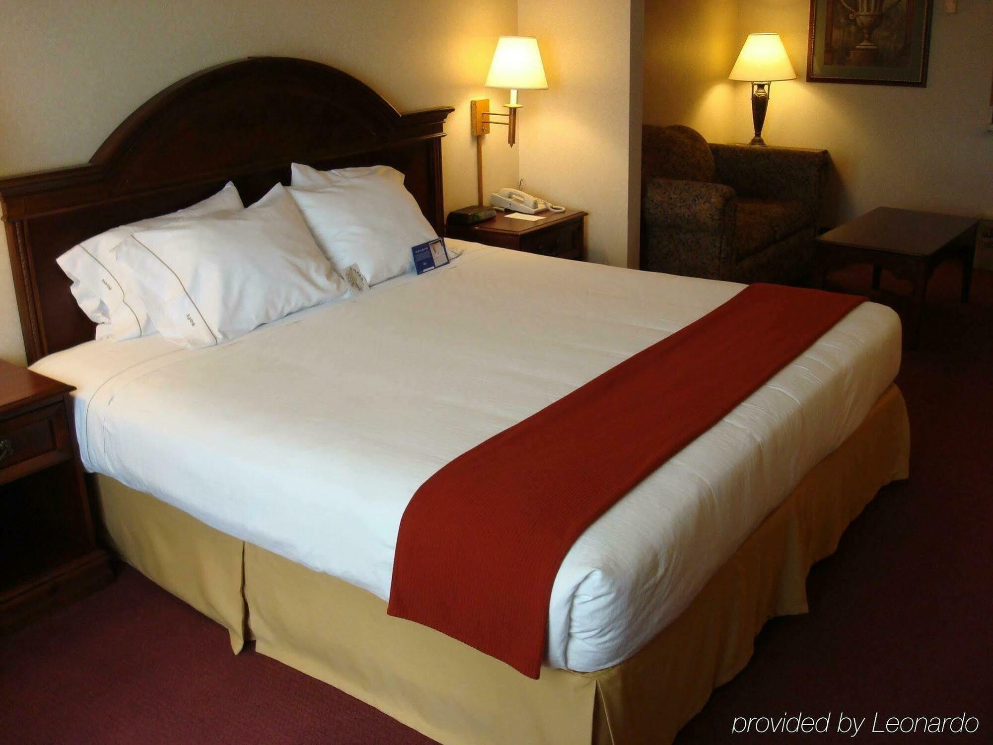 Express & By Ihg Hotel